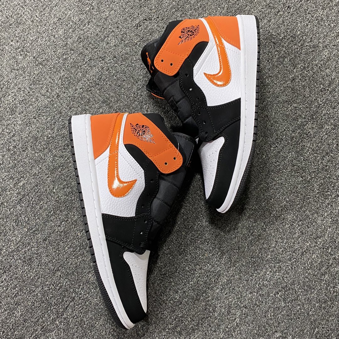 Air Jordan 1 Mid