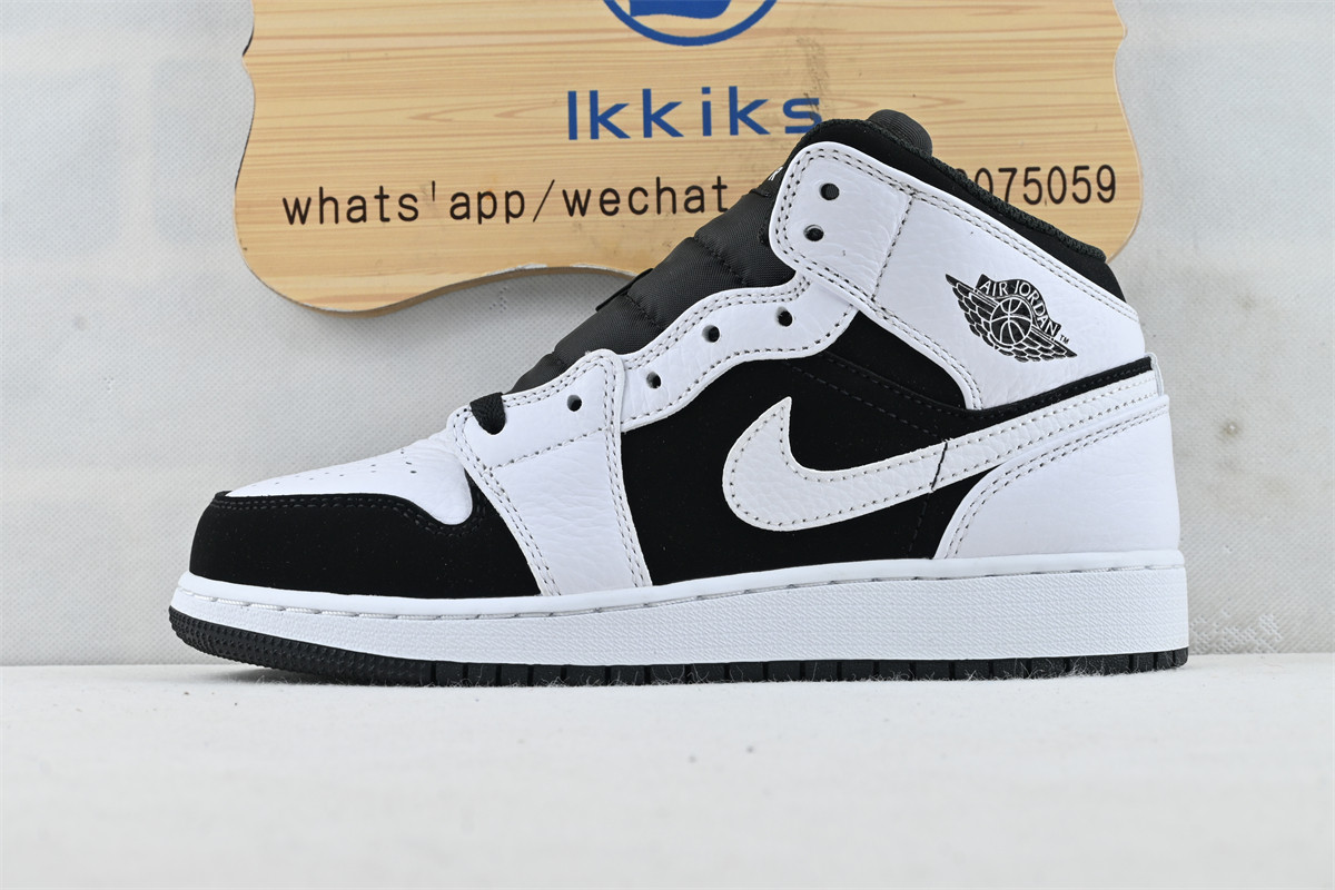 Air Jordan 1 Mid