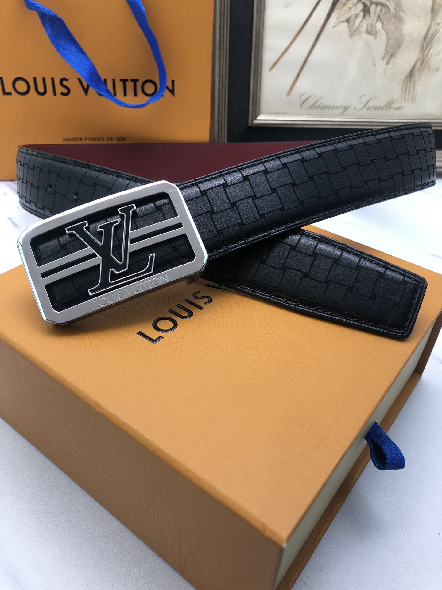 L0vis Vvtt0n belt