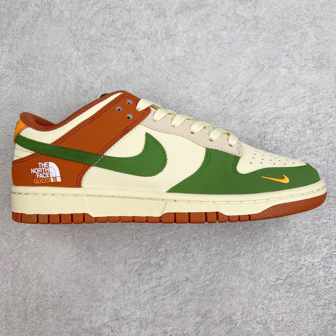 Nike SB Dunk Low