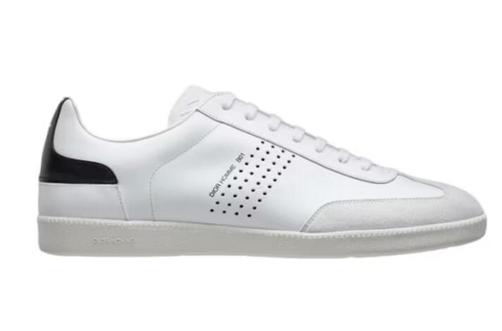 D10r B01 White