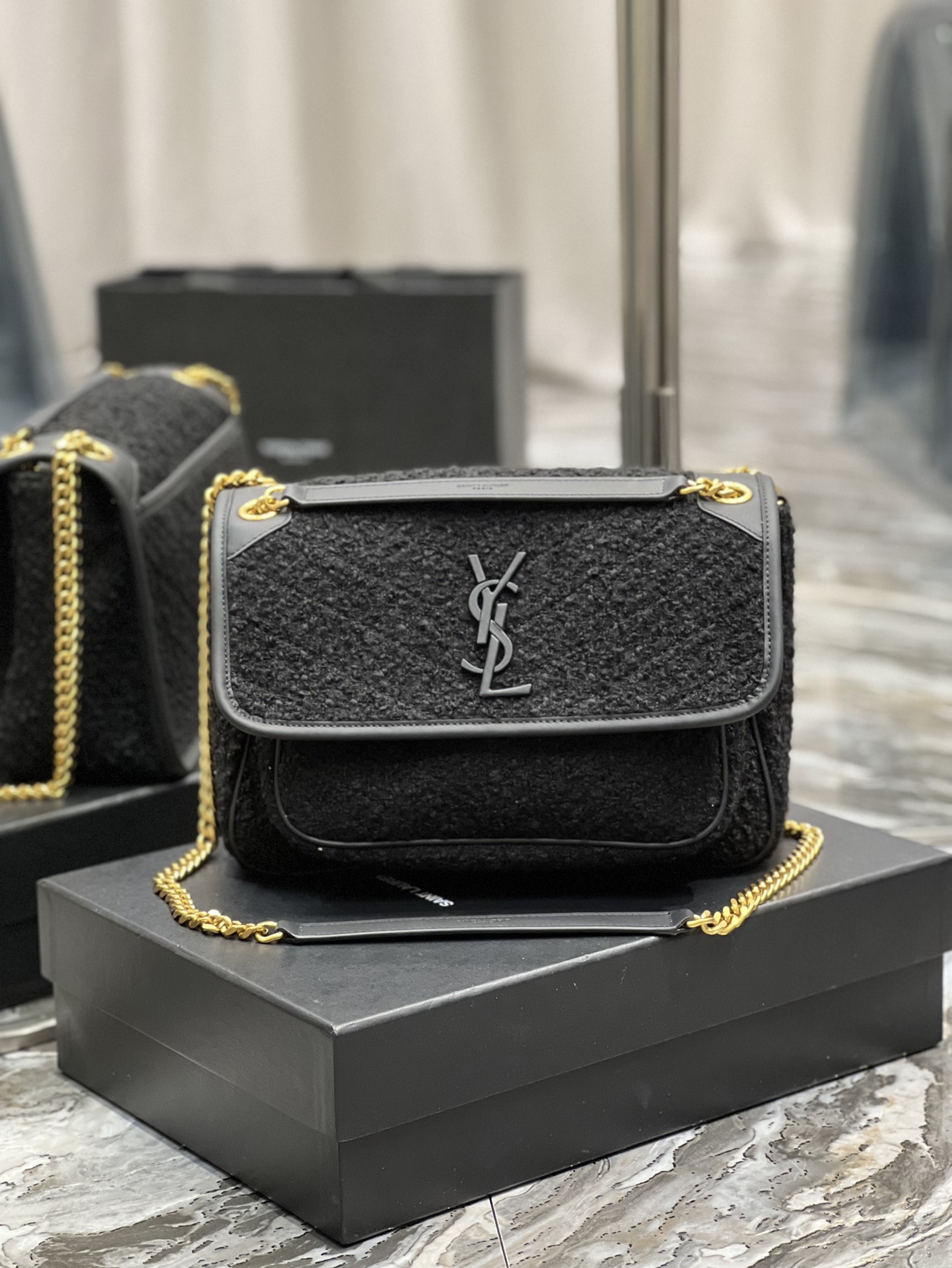 Sa1nt Lau*nt SMALL REVERSIBLE KATE IN SUEDE