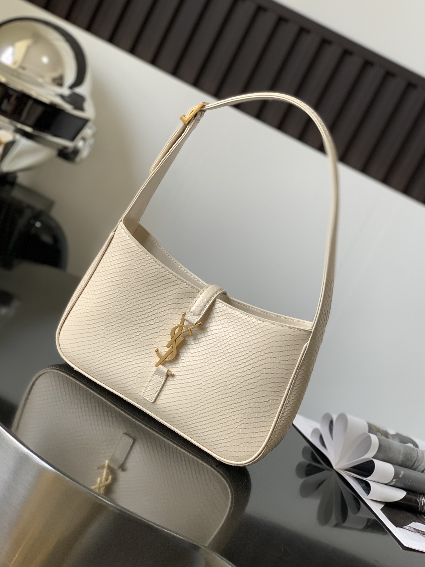 Sa1nt Lau*nt Women Le 5 À 7 Mini Leather Hobo Bag