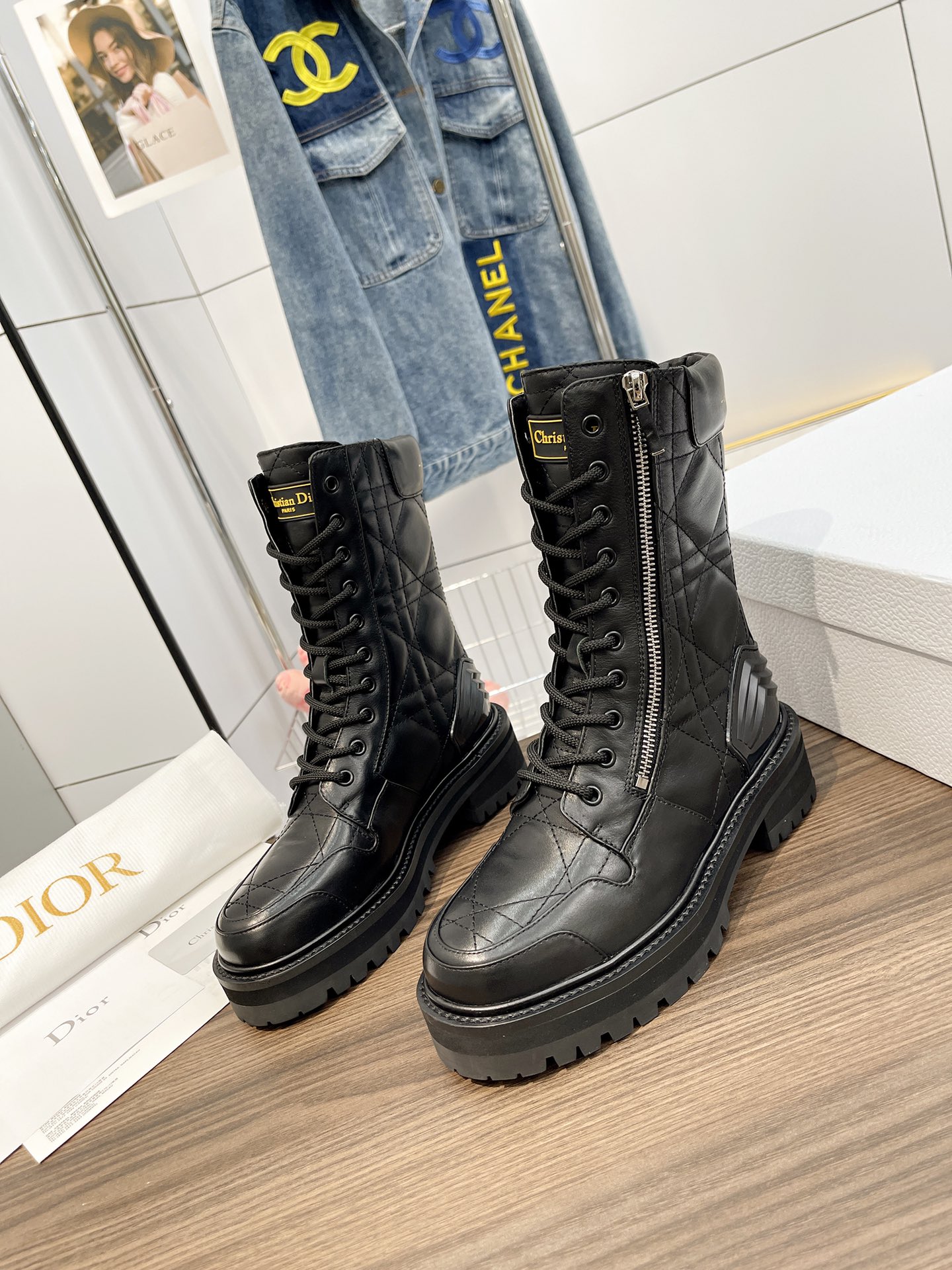 D10r Boots