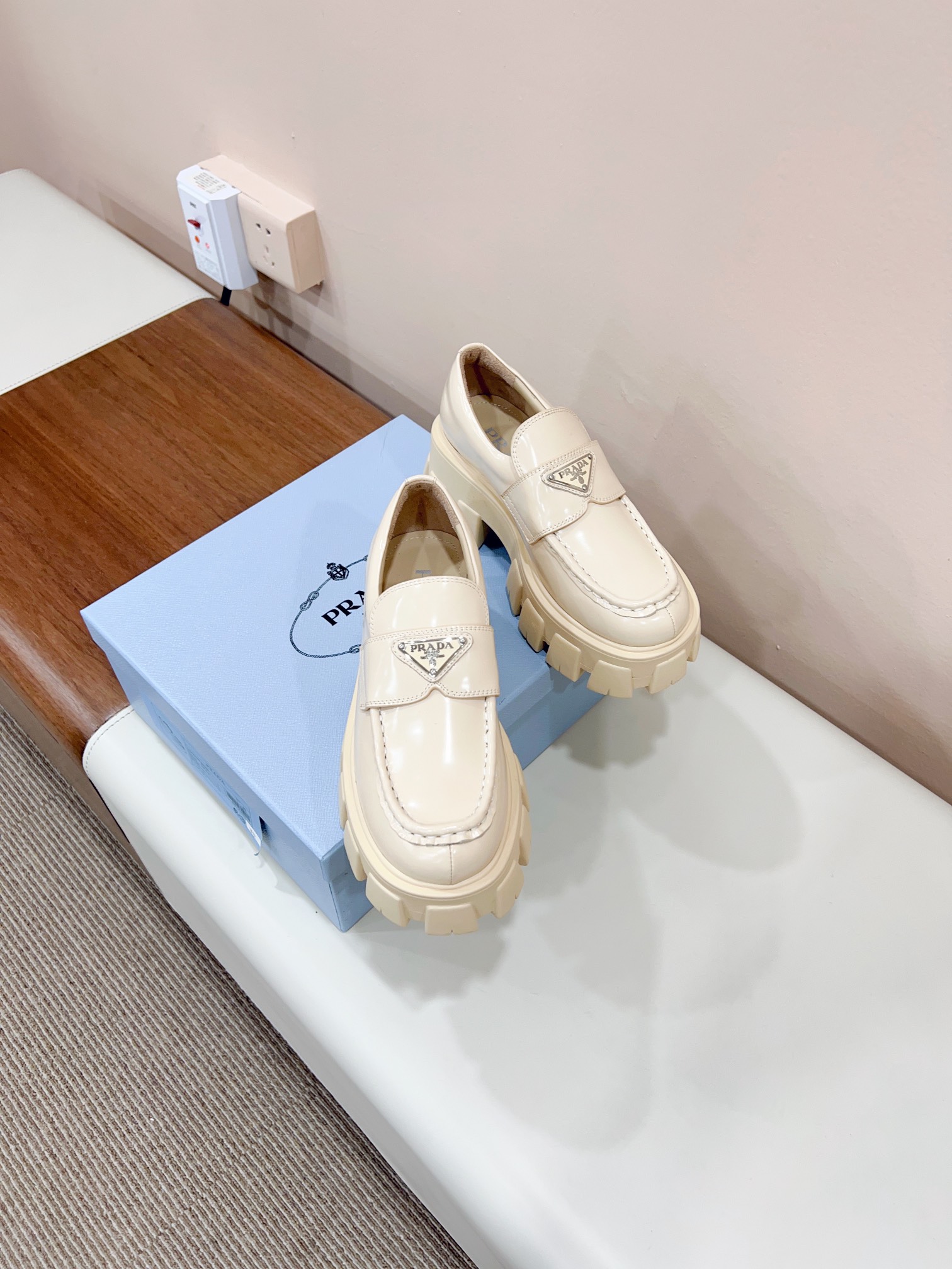 Pra*a Loafer shoes