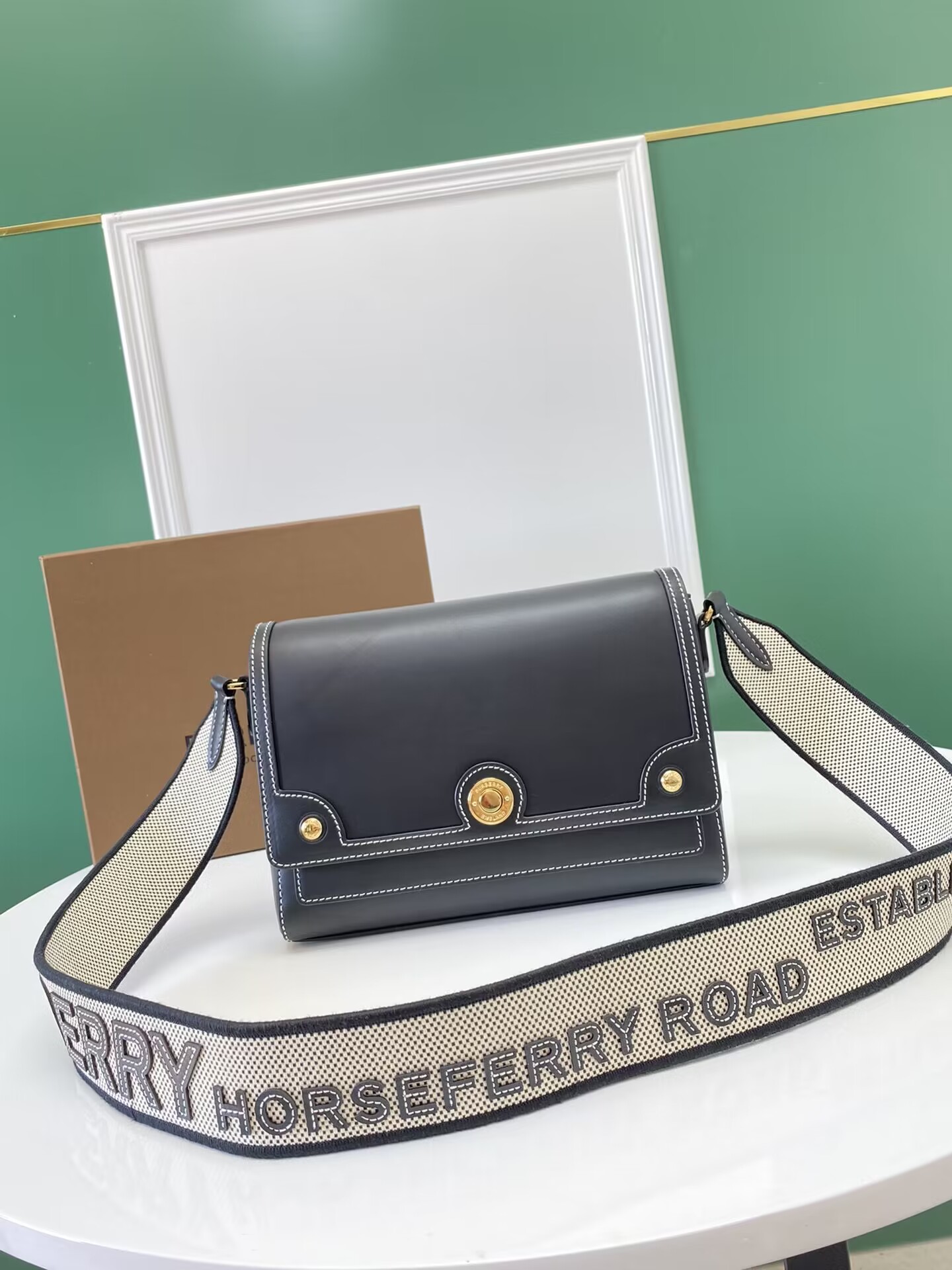 Bv*b*rry Note Vintage