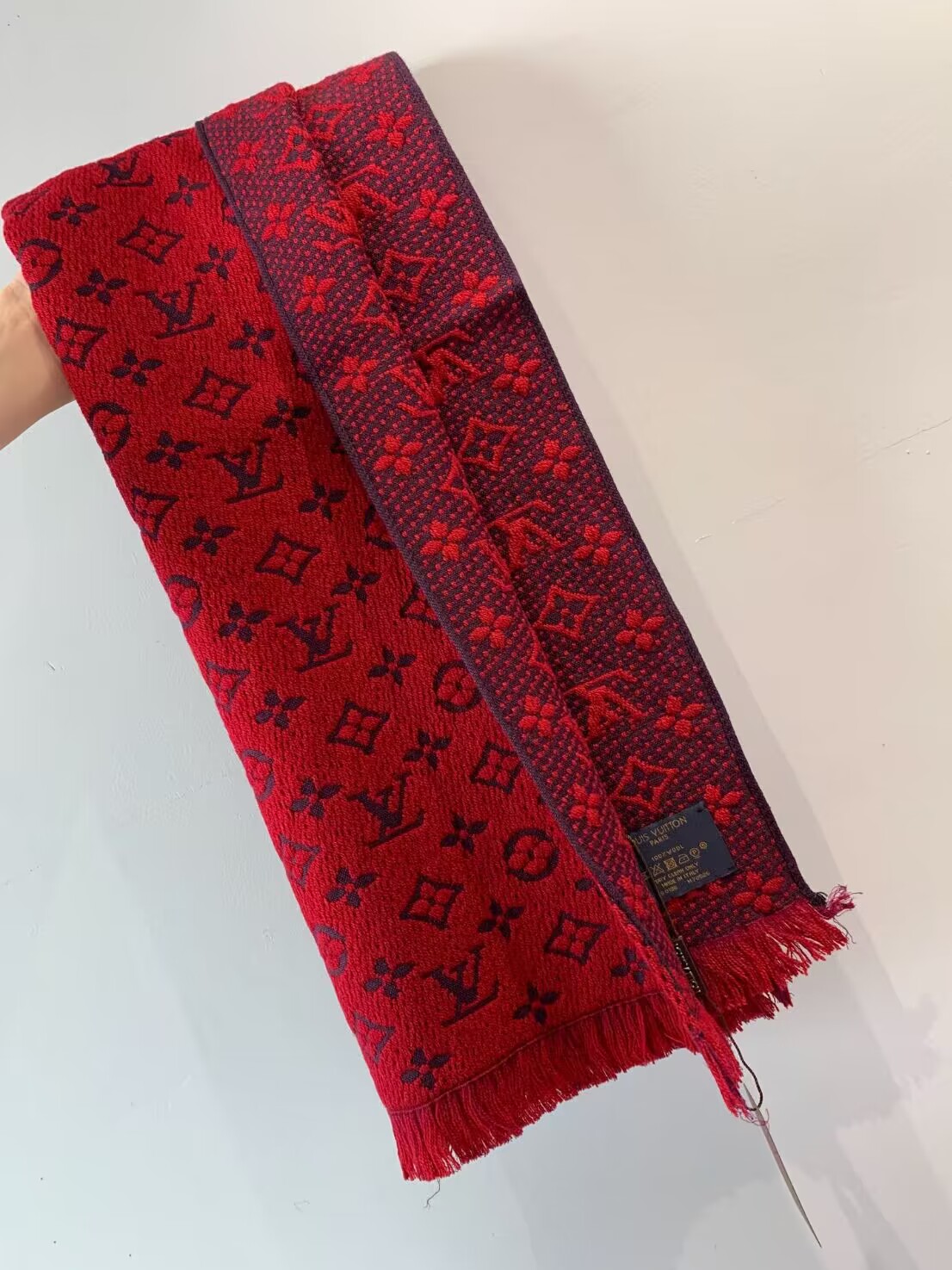 L0vis Vvtt0n Scarf