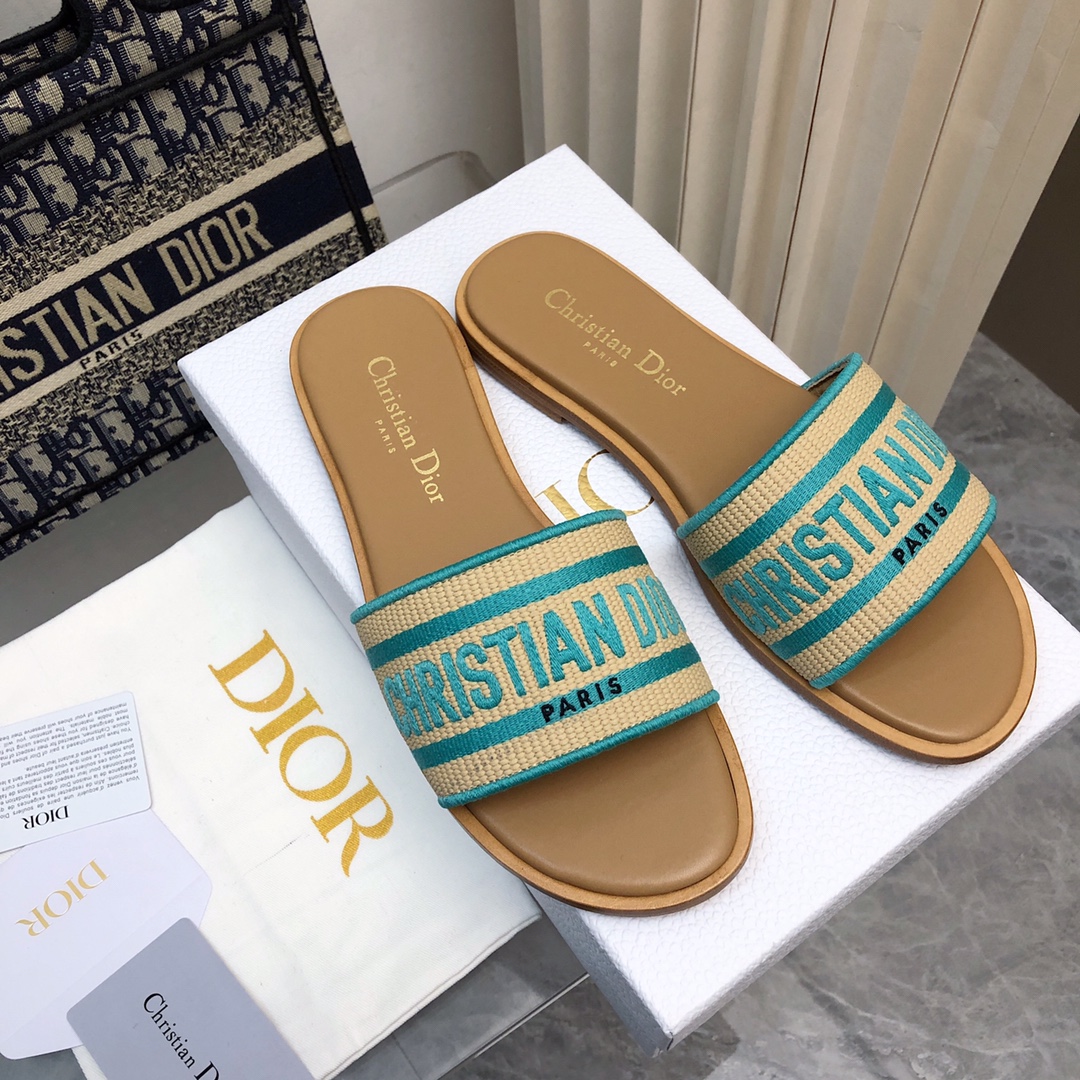 D10r slipper
